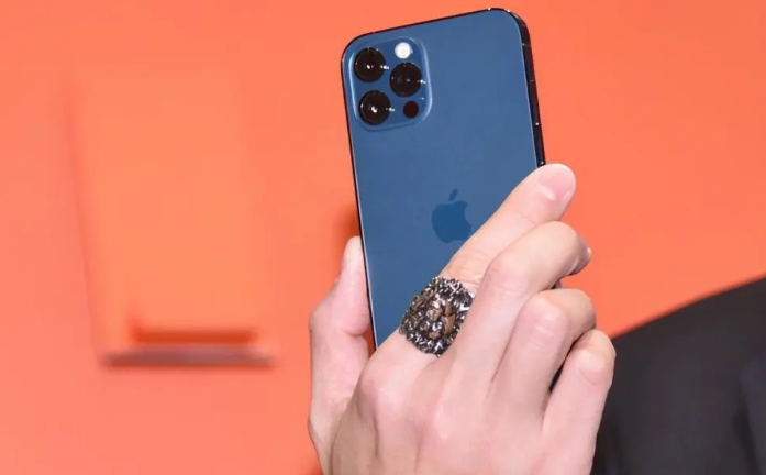 阜新苹果手机维修分享iPhone12系列重启方法教程 